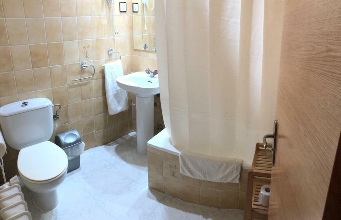 Hostal El Arco Almazán Exteriör bild