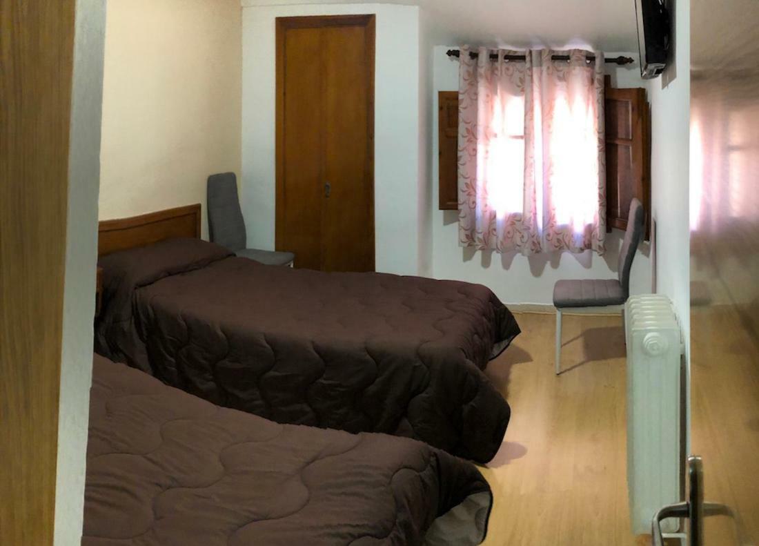 Hostal El Arco Almazán Exteriör bild